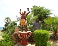 تمثال يرمز لحقبة الرقيق (الجزيرة نت)