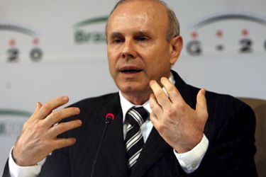 epa01546123 Brazil's Finance Minister Guido Mantega talks in a press conference in Sao Paulo, Brazil, on 9 November 2008, after the last meeting of Finacial Ministers and central bank presidents of the the G20 group whom agreed on the need for coordinated action to fight the financial crisis.