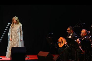 epa02382057 Lebanese singer Fayrouz, one of the Arab world's most revered singers, performs during a concert in Biel in down town Beirut, Lebanon, 07 October 2010.