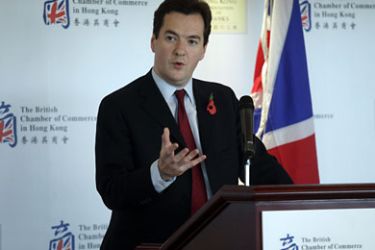 epa02439377 Britain's Chancellor of the Exchequer George Osborne speaks during a luncheon in Hong Kong, China 10 November 2010. Osborne visits Hong Kong as part of his regional tour in Asia, having been in Beijing for the UK-China Economic and Financial Dialogue and UK-China Summit, and before travelling to Seoul for the G20 Summit. EPA/YM YIK