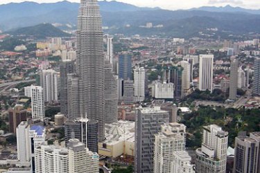 العاصمة الماليزية كوالالمبور التي تعتبر محورا للاستثمارت والمشاريع العقارية