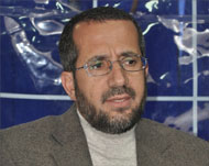أبو عرفة: لن نسلم أنفسنا وعلى الاحتلال اقتحام المقر إذا أراد اعتقالنا (الجزيرة نت)