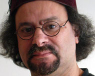 الكاتب العراقي حازم كمال الدين (الجزيرة نت)