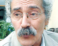 الكاتب المصري إبراهيم أصلان (الجزيرة نت-أرشيف)
