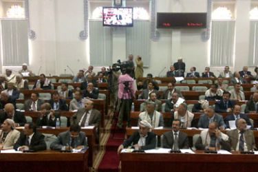 Yemeni MPs attend a parliament session in Sanaa on January 1, 2011 where they agreed in principle to make constitutional amendments that could see President Ali Abdullah Saleh rule for life