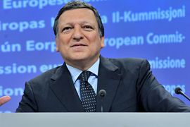 European Commission President Jose Manuel Barroso gestures during a press conference on growth and economic governance on January 5, 2011 at the EU Headquarters in Brussels. AFP PHOTO / GEORGES GOBET