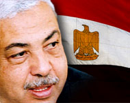 المظاهرات طالبت بإقالة وزير الداخلية منصور عيسوي (الجزيرة)