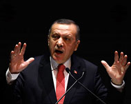 أردوغان اعتبر فكرة الحظر الجوي غير مفيدة (رويترز)