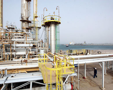إحدى المنشآت النفطية في البريقة غرب بنغازي (الأوروبية)