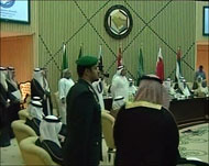 الخطة الخليجية تتضمن إنشاء مجلس انتقالي (الجزيرة)