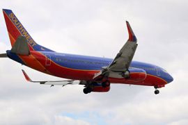 CHICAGO - APRIL 05: A Southwest Airlines Boeing 737-3H4 passenger jet prepares to land at Midway Airport on April 5, 2011 in Chicago, Illinois.