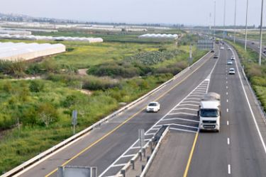 مسار شارع "عابر إسرائيل" في منطقة المثلث بتخوم حدود الرابع من حزيران الذي يربط جنوب إسرائيل بالشمال