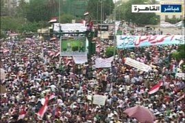 تظاهرات في ميدان التحرير بالقاهرة تطالب بسرعة محاكمة رموز الفساد في النظام السباق