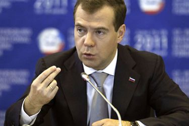 Russian President Dmitry Medvedev speaks at a meeting with members of the International Consulting Council on the Establishment and Development of the International Financial Centre in the Russian Federation during the St. Petersburg International Economic forum in St.Petersburg June 18, 2011. REUTERS/Alexander Demianchuk (RUSSIA - Tags: POLITICS BUSINESS)