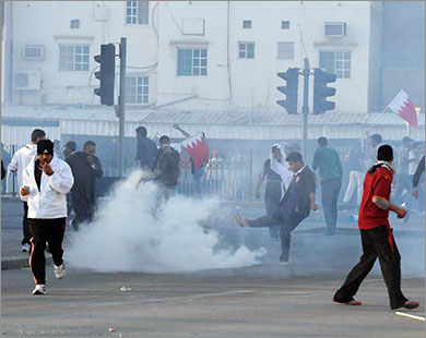 زيادة الإنفاق بالبحرين ترمي لتلبية مطالب أسهمت في تحريك الاحتجاجات (الجزيرة)