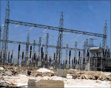 رجال الأعمال بسوريا حذروا من تسريح عمال في ظل غلاء كلفة الكهرباء (الجزيرة)