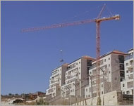 إسرائيل تزعم أن البناء ضروري لتطور المدينة  (الجزيرة-أرشيف)