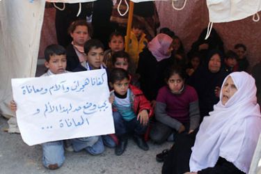 من احتجاجات اللاجئين الفلسطينيين على سياسة تقليص الخدمات أمام مقر أونروا بغزة