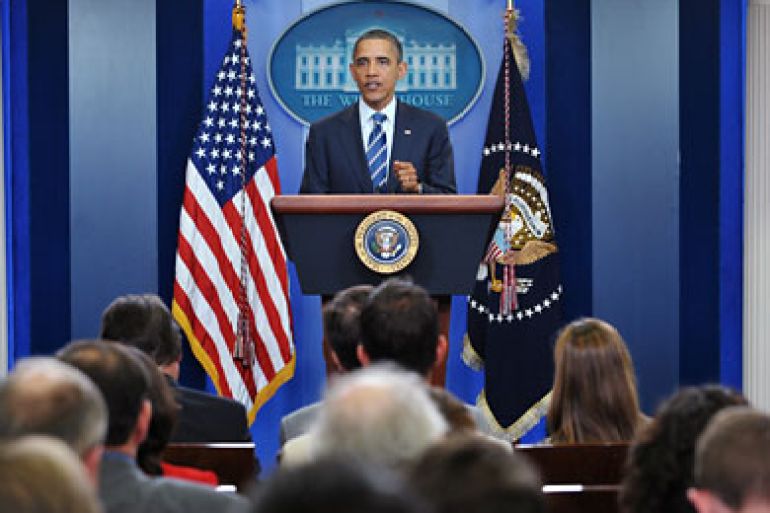 f_US President Barack Obama speaks July 7, 2011 in the Brady Briefing Room following a meeting on the debt ceiling with congressional leaders at the White House