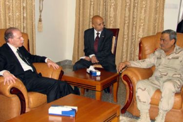 (FILES)--A June 5, 2011, file photo shows Yemeni Defence Minister Mohammad Nasser Ahmad (R) meets with US ambassador Gerald Michael Feierstein (L) in the capital Sanaa. Yemen's Defence Minister Mohammad Nasser Ahmad Ali escaped an assassination bid by a suicide bomber on September 27, 2011, in the southern port city of Aden, but 10 of his entourage were hurt, a security official said.