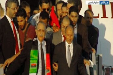 وصول رئيس المجلس الإنتقالي الليبي مصطفى عبد الجليل للعاصمة طرابلس