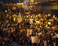  المتظاهرون الأقباط طالبوا بإقالة محافظ أسوان (الفرنسية)
