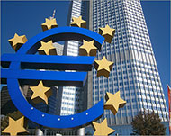 المصرف المركزي الأوروبي طرف أساسي في حل أزمة اليورو (الجزيرة نت)