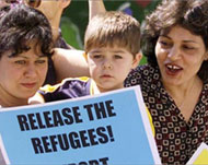 من مظاهرة سابقة في سيدني تطالب بالإفراج عن طالبي اللجوء (رويترز)