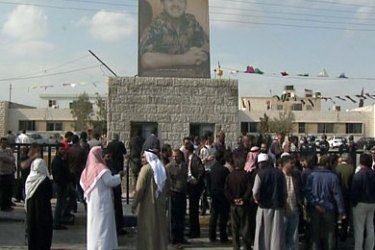 سلفيون جهاديون وعائلاتهم امام محكمة امن الدولة قبل ايام للمطالبة بالافراج عن ابنائهم