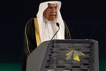 Saudi Oil Minister Ali al-Naimi speaks at the International Energy Agency (IEA) conference in Riyadh November 20, 2011. The global oil market looks balanced, Saudi Oil Minister Ali al-Naimi indicated on Sunday, while the head of the International Energy Agency (IEA) said stubbornly high oil prices could harm economic growth. REUTERS/Fahad Shadeed (SAUDI ARABIA - Tags: ENERGY POLITICS BUSINESS)