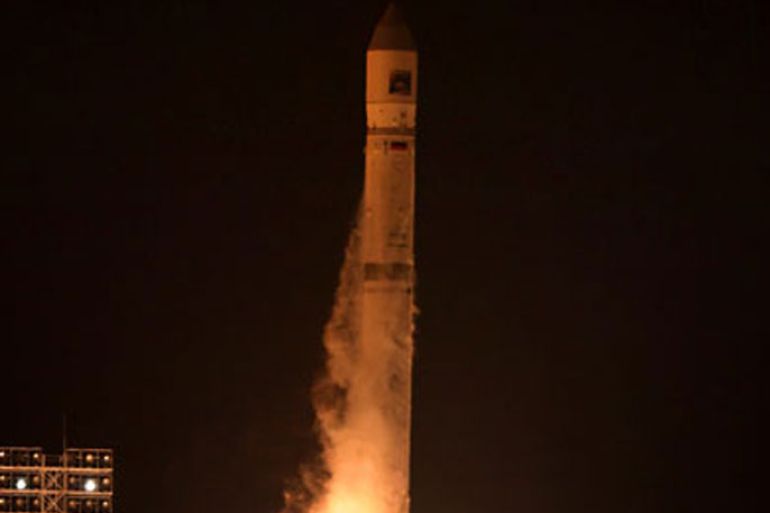 A Zenit-2SB rocket, carrying the Phobos-Grunt (Phobos –Soil) spacecraft , blasts off from the Russian leased Kazakhstan's Baikonur cosmodrome early on November 9, 2011. The Russia's ambitious mission to bring the first sample of the Martian moon Phobos back to Earth could end up a failure after the probe has failed to switch to a course for Mars, the Russian state space agency said today. AFP PHOTO