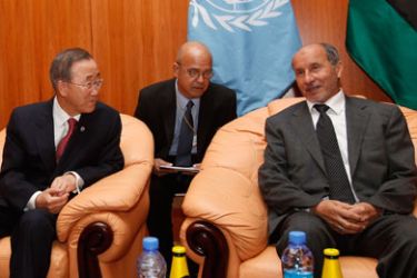 United Nations Secretary-General Ban Ki-moon (L) meets with Libya's National Transitional Council (NTC) leader Mustafa Abdel Jalil in Tripoli November 2, 2011.