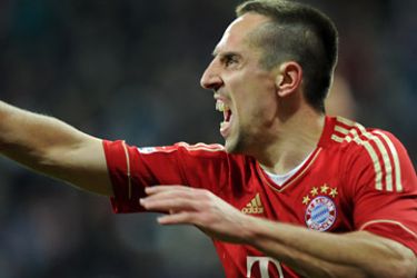 ف-Munich's French midfielder Franck Ribery celebrates after the third goal during the German first division Bundesliga