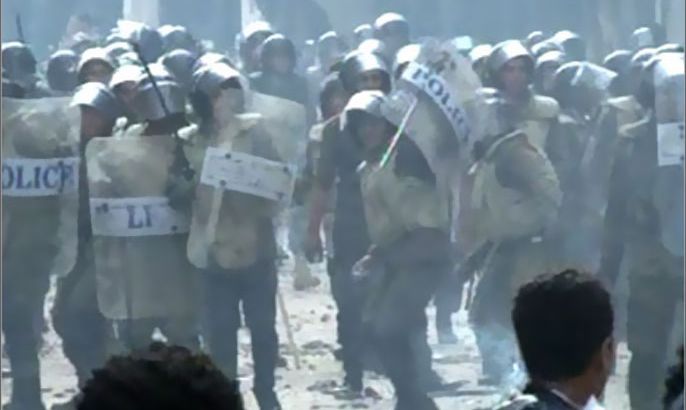 إشتباكات بين الأمن المصري ومعتصمين في محيط مجلس الشعب