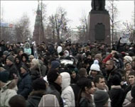 المظاهرات عمت عدة مدن روسية احتجاجاً على نتائج الانتخابات (الجزيرة)