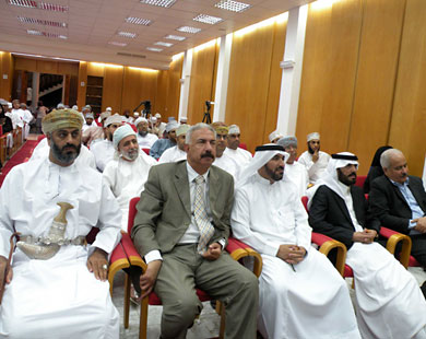 جانب من الحضور بمهرجان الشعر العربي في مسقط (الجزيرة نت)