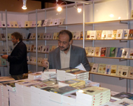 الكتب التي تتحدث عن الربيع العربي تصدرت طاولات العرض (الجزيرة نت)