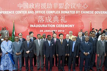 TK05 - Addis Ababa, -, ETHIOPIA : Some Africa Heads of State and other dignitaries pose for a photo during the inauguration of a high-rise African Union headquarters , built and donated by China at a cost of $200 million including [L-R] Malawi's Mbingu wa Mutharika, AU, Commission Chairman