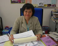 المديرة التنفيذية للمكتبة تشن لوي جايون (الجزيرة نت)