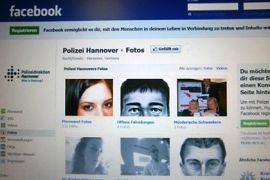 صور لمجرمين مفترضين علي صفحة شركة هانوفر علي شبكة فيس بوك . الجزيرة نت.