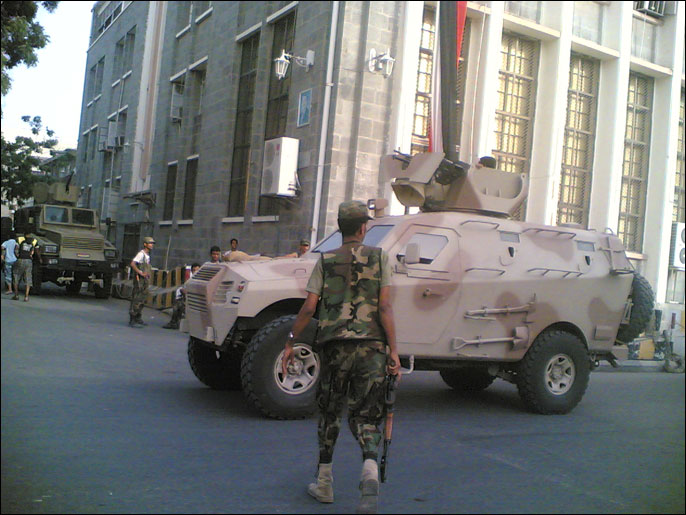‪الجيش اليمني يعزز وجوده بالجنوب‬ (الجزيرة)