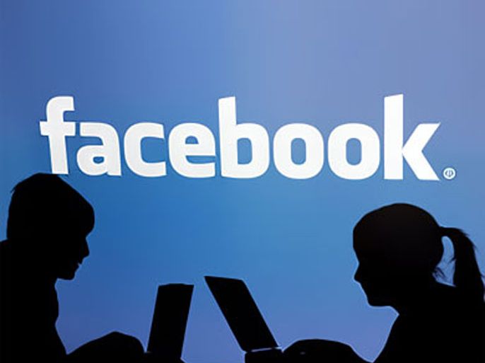 مواقع التواصل الإجتماعي تغير حياة الصغار رغم المخاطر فيس بوك facebook