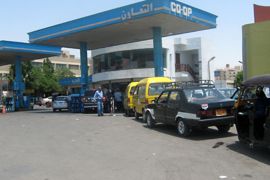 محطة وقود بالقاهرة