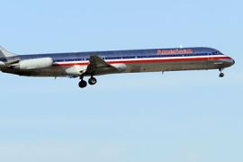epa03018895 American Airlines plane comes in for a landing at