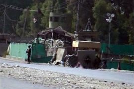 تعرضت قاعدة ومطار جلال آباد العسكريَيْن شرق العاصمة الأفغانية كابل لهجوم انتحاري، تبنته حركة طالبان. وقد تلت الهجوم ساعات من المعارك في نفس المنطقة.