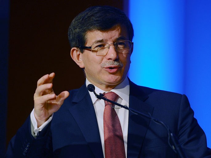 Turkey's Foreign Minister Ahmet Davutoglu delivers a speech at an international conference on conflict mediation in Istanbul on February 25, 2012. AFP PHOTO / MUSTAFA OZER