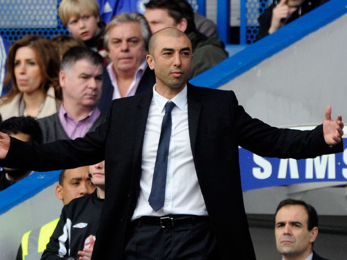 Chelsea's interim manager Roberto Di Matteo gestures during their English Premier League soccer match against Stoke City at Stamford Bridge in London March 10, 2012. REUTERS/Paul Hackett (BRITAIN - Tags: SPORT SOCCER) NO USE WITH UNAUTHORIZED AUDIO, VIDEO, DATA, FIXTURE LISTS, CLUB/LEAGUE LOGOS OR "LIVE" SERVICES. ONLINE IN-MATCH USE LIMITED TO 45 IMAGES, NO VIDEO EMULATION. NO USE IN BETTING, GAMES OR SINGLE CLUB/LEAGUE/PLAYER PUBLICATIONS. FOR EDITORIAL USE ONLY. NOT FOR SALE FOR MARKETING OR ADVERTISING CAMPAIGNS