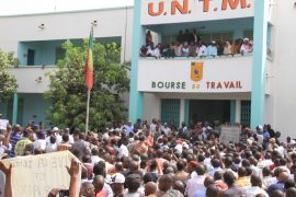 Demonstrators protest outside the "Bourse du Travail" in Bamako on March 26, 2012 against the military junta that took over the reigns of the country last week. The International Crisis Group today urged the international community to act quickly to end a military junta in Mali, which ousted one of the region's successful democracies.