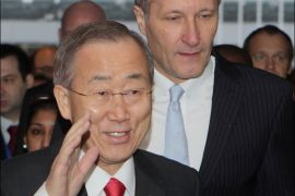 afp : UN Secretary-General Ban Ki-moon (L) and CTBTO Executive Secretary Tibor Toth arrive for 15th anniversary of signing of the Comprehensive Nuclear-Test-Ban Treaty (CTBTO) on February 17, 2012 at the UN headquaters in Vienna. AFP PHOTO / DIETER NAGL