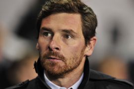 Photo taken on December 22, 2011 shows Chelsea's Portuguese manager Andre Villas-Boas before an English Premier League football match against Tottenham Hotspur at White Hart Lane in London. Villas-Boas has left Chelsea after less than a season in charge at Stamford Bridge, the Premier League club announced in a statement on their website on March 4, 2012. AFP PHOTO/GLYN KIRK
